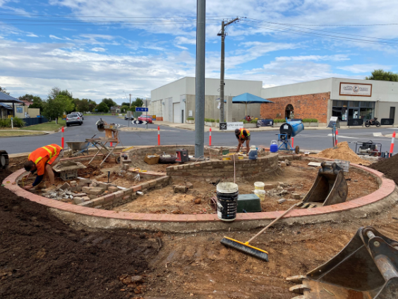 Rutherglen Roundabout 2.png